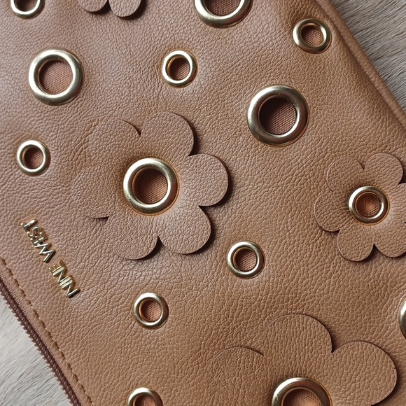 Nine West wristlet - Picture 12 of 14